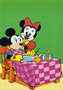 Postcard Minnis Bib for Mickey