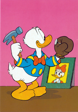 Postcard Donald hammering in a nail