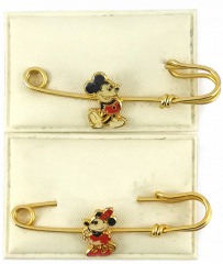 2 Safety Pins Mickey and Minnie