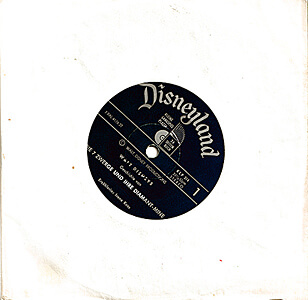 Walt Disneys Geschichte von Die sieben Zwerge und ihre Diamant-Mine (24-Seiten-Buch mit Schallplatte)