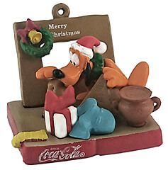 Plutos Christmas Merry Christmas (COCA COLA) tree hanger 4.5cm