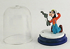 Goofy in plastic dome (Yujin) small figurine