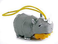 Winnie Puuh im Nashorn (PEEK-A-POOH) Kleinfigur 6cm mit Kordel