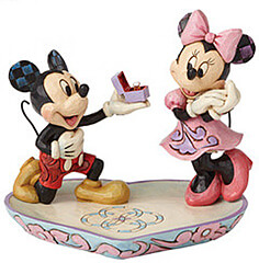 Mickey and Minnie: A Magical Moment (DISNEY TRADITIONS) Figure