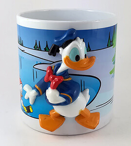 Donald Duck Teller und Reliefbecher (Satz mit 4 Tellern + 4 Bechern)